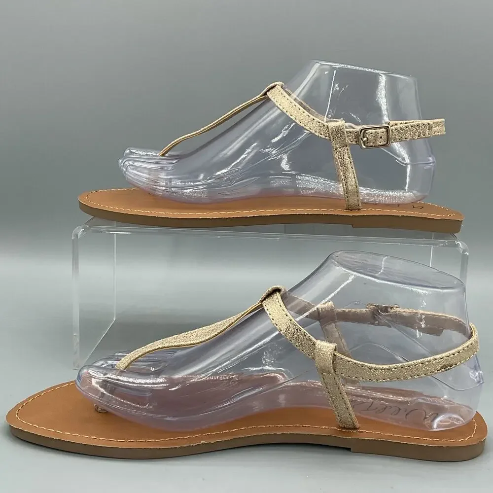 NEW Wild Pair Women’s Krisleyy Thong Sandals Gold Size 9M